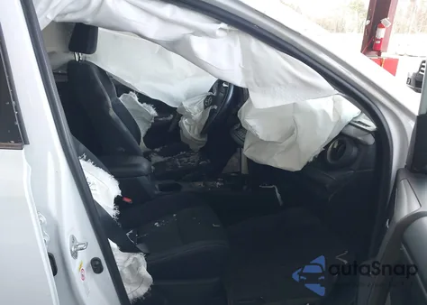 2018 Toyota Rav4 Xle из США, поврежденный, VIN 2T3RFREV2JW795516